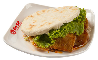 肉價(jià)比較高的情況下，香辣土豆片夾饃也是好項(xiàng)目！